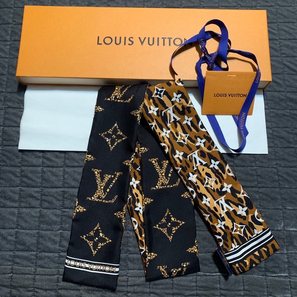 Louis Vuitton Handbags - Brand new 💎MONOGRAM GIANT JUNGLE BANDEAU black